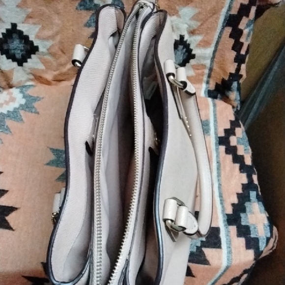 Coach Beige "Sage" Leather Carry All Satchel - Picture 10 of 14